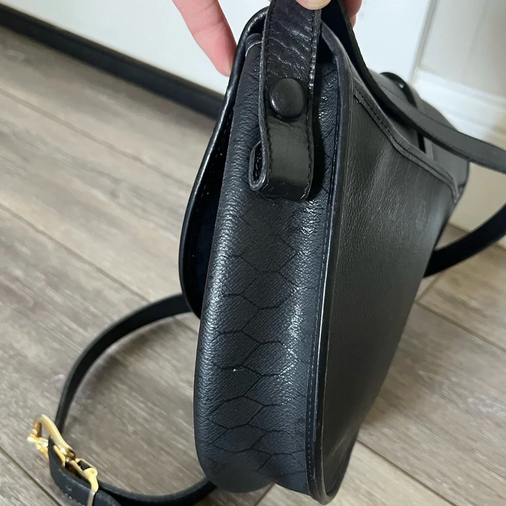 Christian Dior Honeycomb Shoulder Bag - Picture 10 of 16